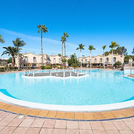 Maspalomas Oasis Club 普拉亚戴尔雷安格莱斯